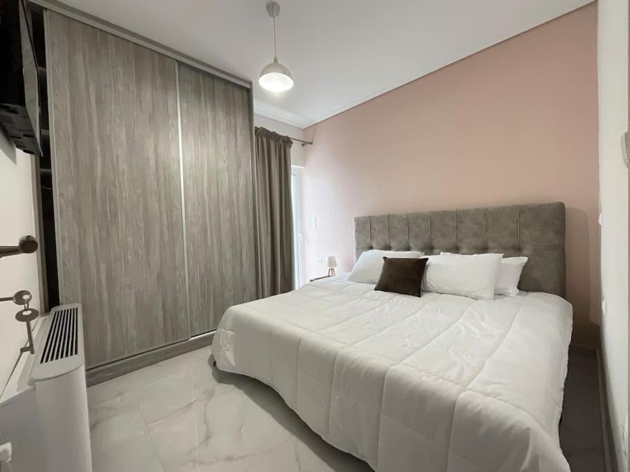 Seafront Luxury Apartment Amfilochia Exterior photo